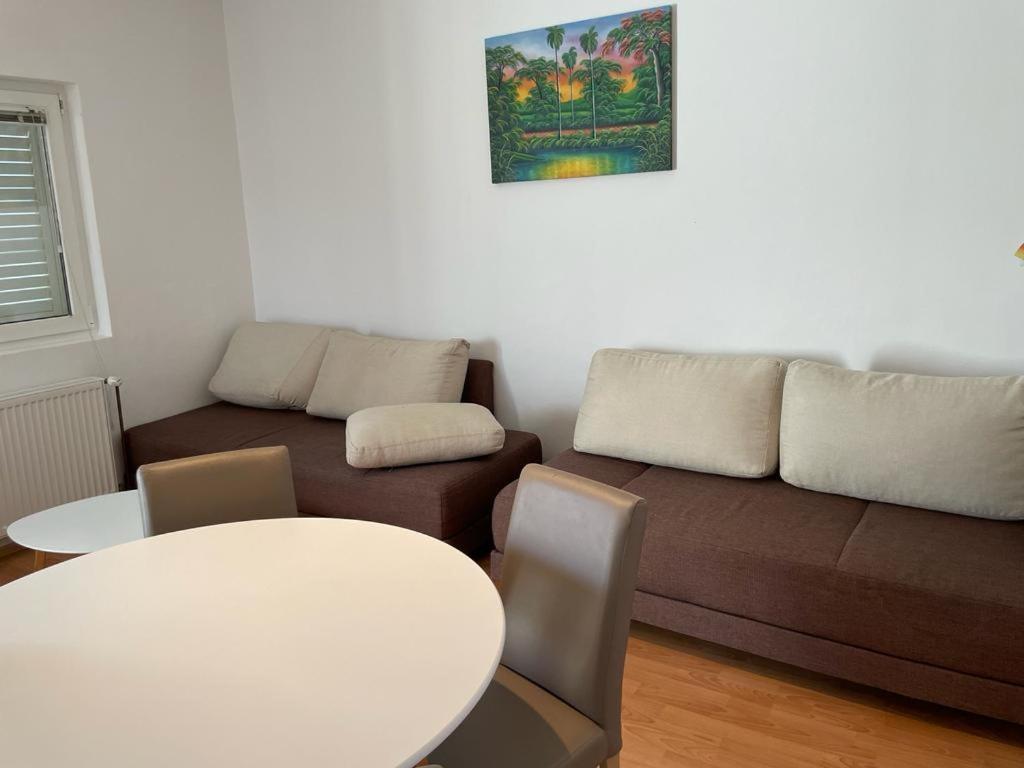 Apartment Place 2 Stay Χβαρ Εξωτερικό φωτογραφία