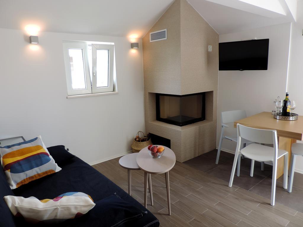 Apartment Place 2 Stay Χβαρ Εξωτερικό φωτογραφία