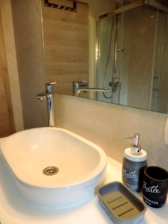 Apartment Place 2 Stay Χβαρ Εξωτερικό φωτογραφία