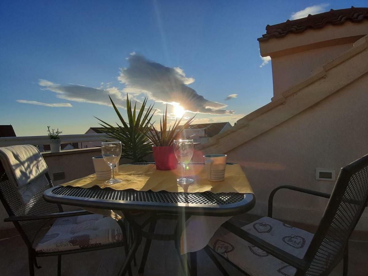 Apartment Place 2 Stay Χβαρ Εξωτερικό φωτογραφία