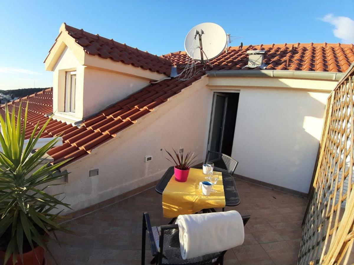 Apartment Place 2 Stay Χβαρ Εξωτερικό φωτογραφία
